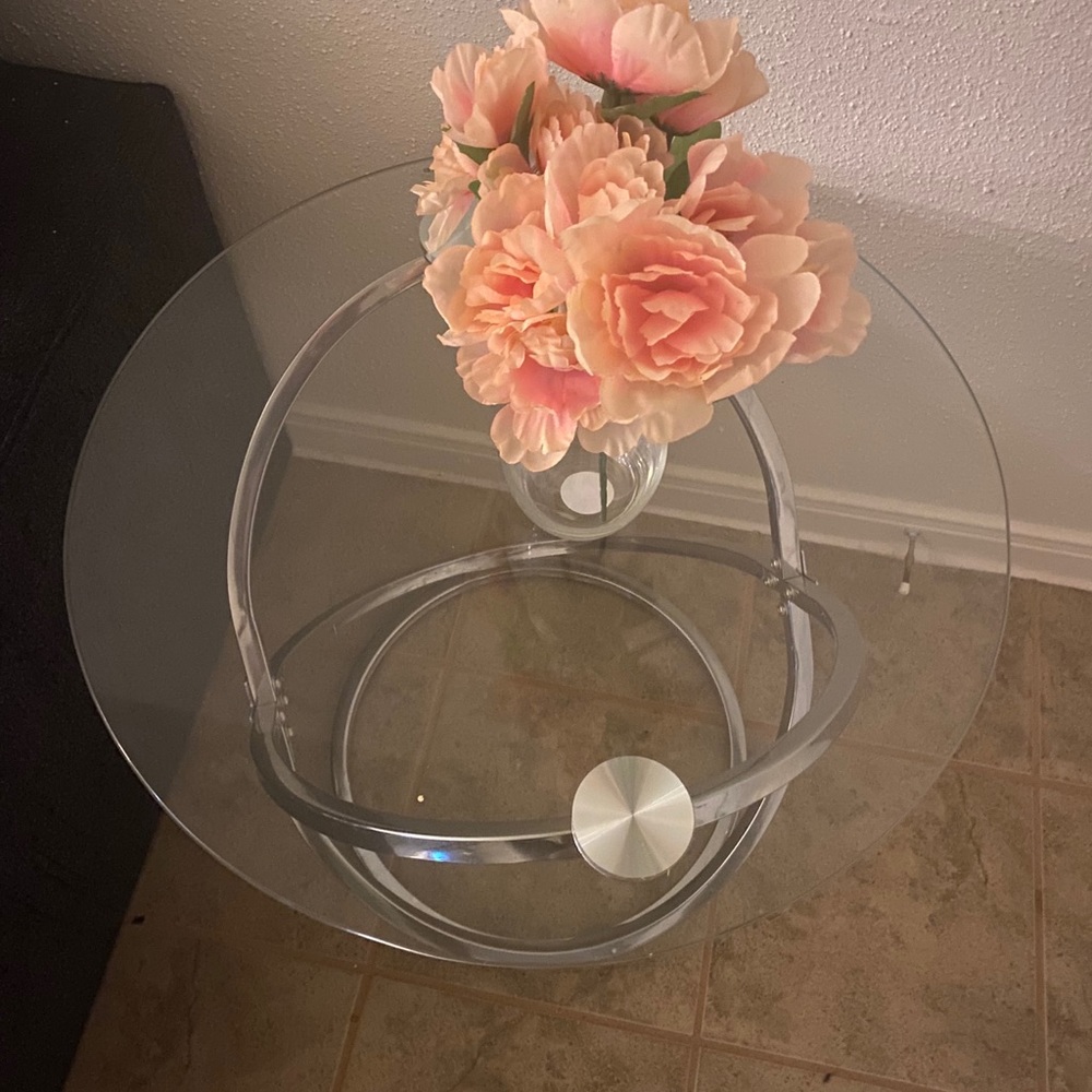 Centre table - Picture 3 of 4